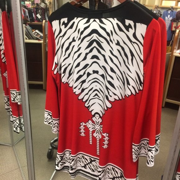 Printed Top - Picture 2 of 2